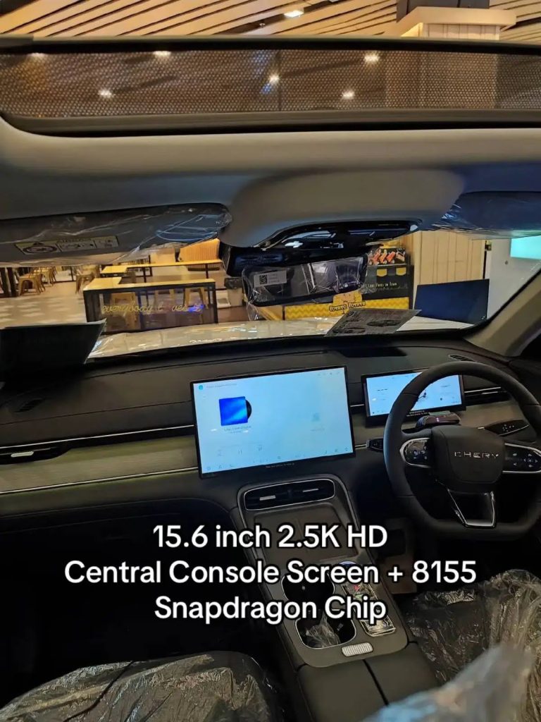 Head Unit 15.4 inch pada tiggo 8 csh