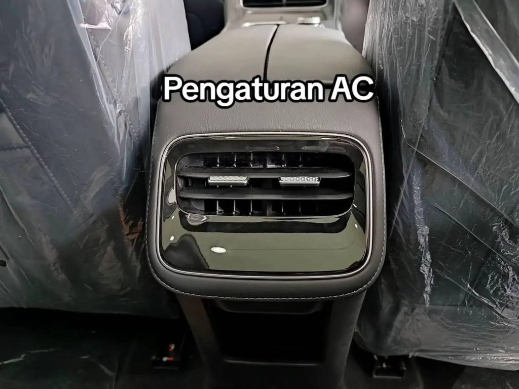 Pengaturan AC pada baris kedua
