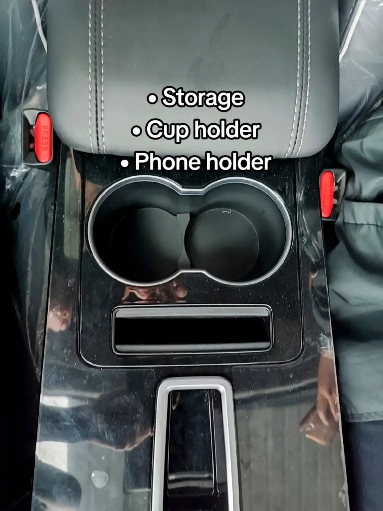Storage banyak pada tiggo cross CSH